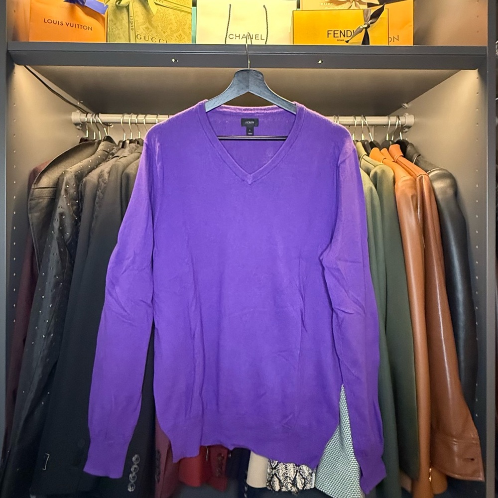 Men’s J.Crew 100% Merino Wool V-Neck Sweater in Light Purple